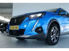Peugeot 2008 (2021) thumbnail 9