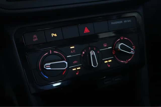 Volkswagen T-Cross (2020) thumbnail 22