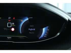 Peugeot 3008 (2023) thumbnail 36