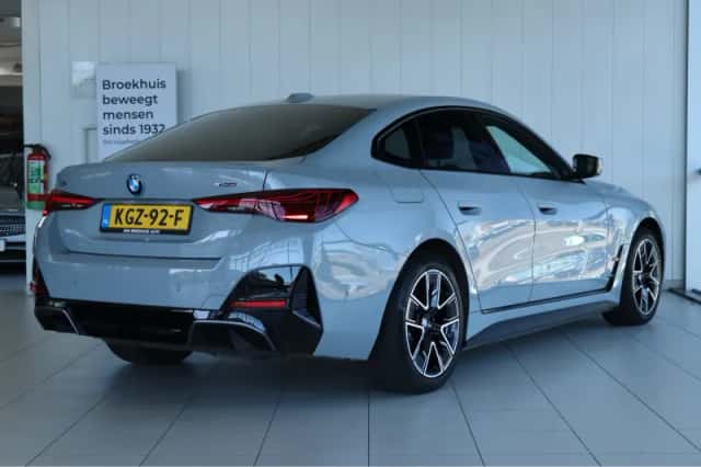 BMW i4 (2025) thumbnail 2