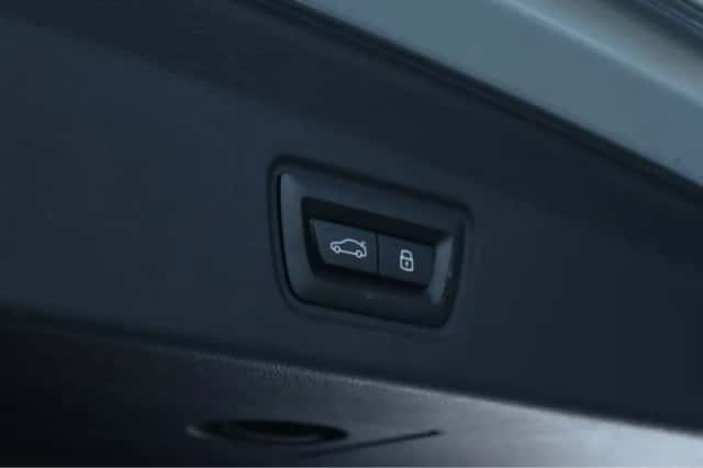 BMW i4 (2025) thumbnail 22