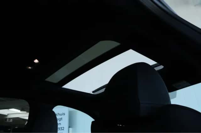 BMW i4 (2025) thumbnail 27