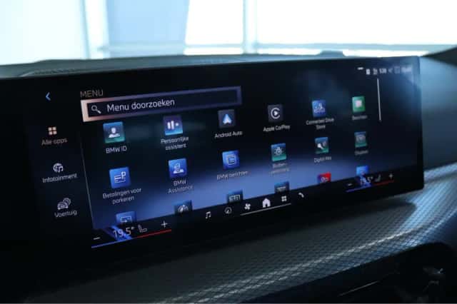 BMW i4 (2025) thumbnail 43