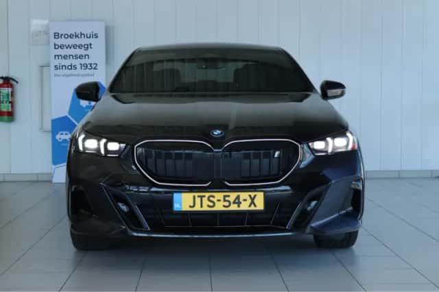BMW i5 (2026) thumbnail 15
