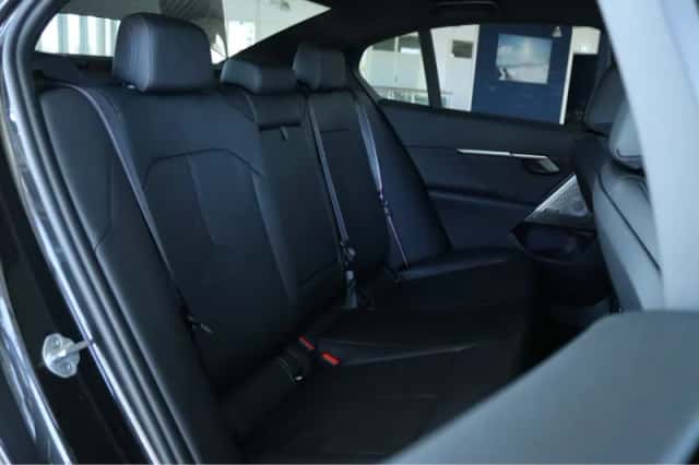 BMW i5 (2026) thumbnail 25
