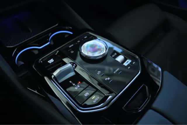 BMW i5 (2026) thumbnail 33
