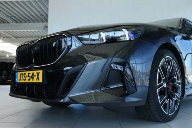 BMW i5 (2026) thumbnail 5