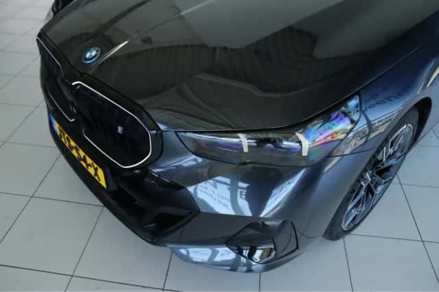 BMW i5 (2026) thumbnail 6