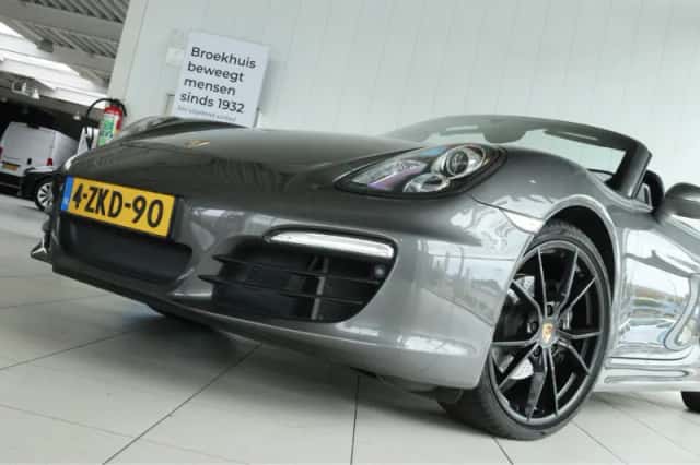 Porsche Boxster (2015) thumbnail 5