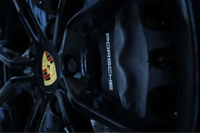 Porsche Boxster (2015) thumbnail 10