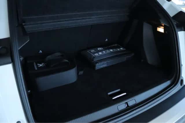 Peugeot e-2008 (2021) thumbnail 15