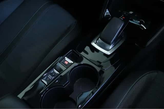 Peugeot e-2008 (2021) thumbnail 18