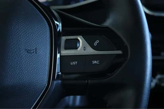 Peugeot e-2008 (2021) thumbnail 30