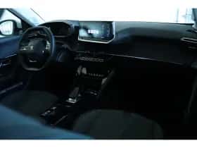 Peugeot e-2008 (2021) thumbnail 4