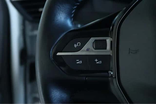 Peugeot e-2008 (2021) thumbnail 31