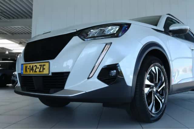 Peugeot e-2008 (2021) thumbnail 5