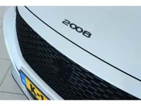 Peugeot e-2008 (2021) thumbnail 6