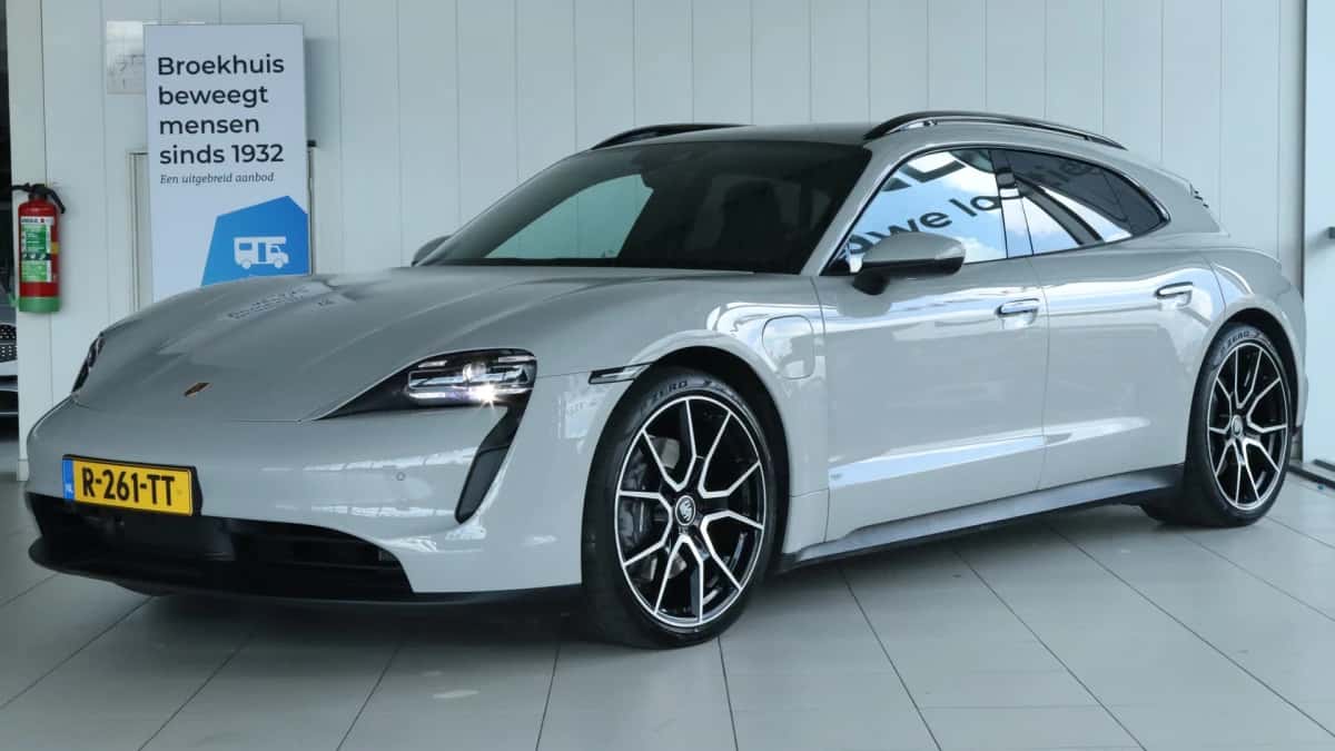 Porsche Taycan (2022) — foto 1