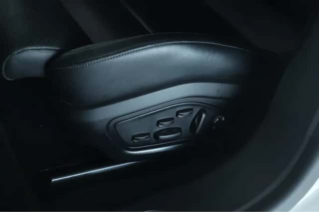 Porsche Taycan (2022) thumbnail 19