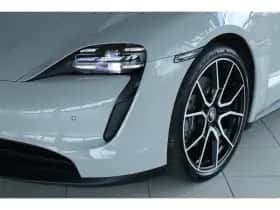 Porsche Taycan (2022) thumbnail 5