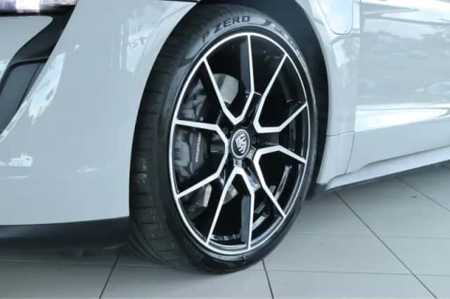 Porsche Taycan (2022) thumbnail 6