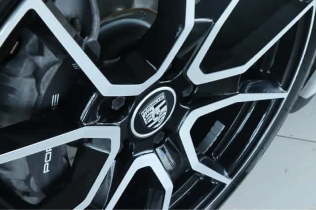 Porsche Taycan (2022) thumbnail 7