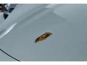 Porsche Taycan (2022) thumbnail 8