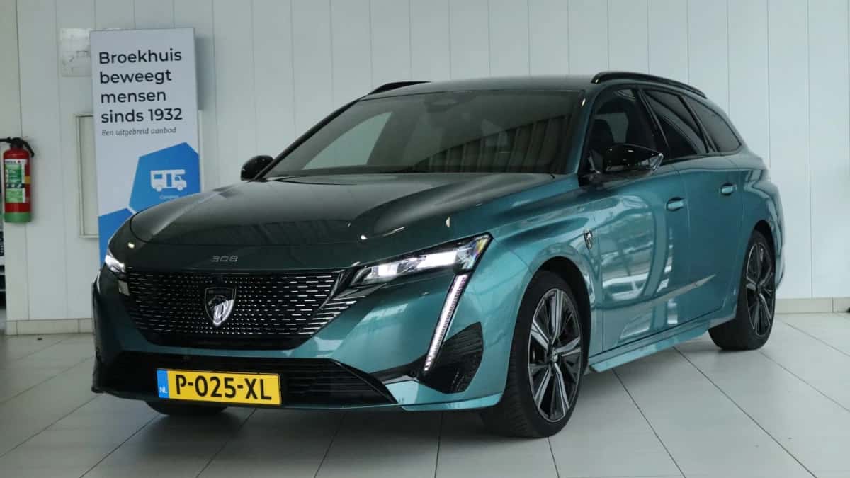 Peugeot 308 (2022) — foto 1