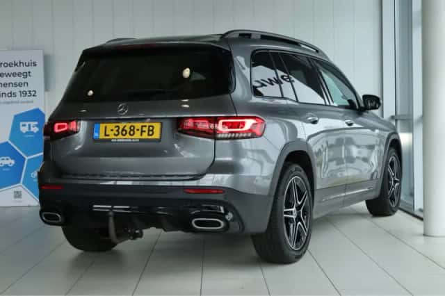 Mercedes-Benz GLB-Klasse (2021) thumbnail 2