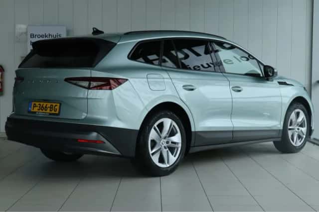 Škoda Enyaq (2022) thumbnail 2
