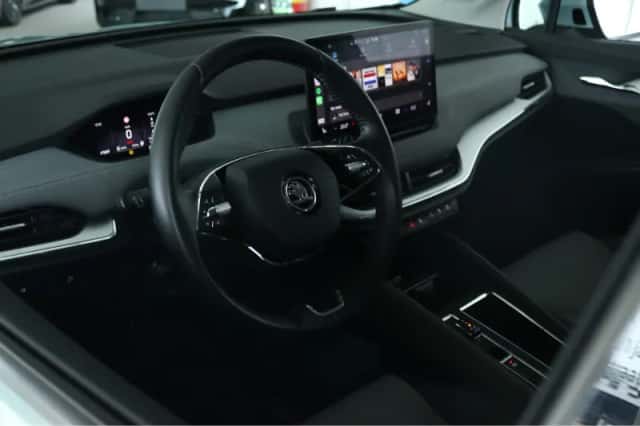 Škoda Enyaq (2022) thumbnail 4