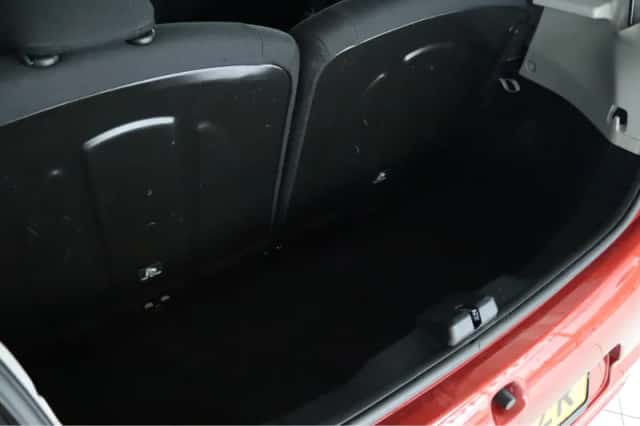 Peugeot 108 (2020) thumbnail 11