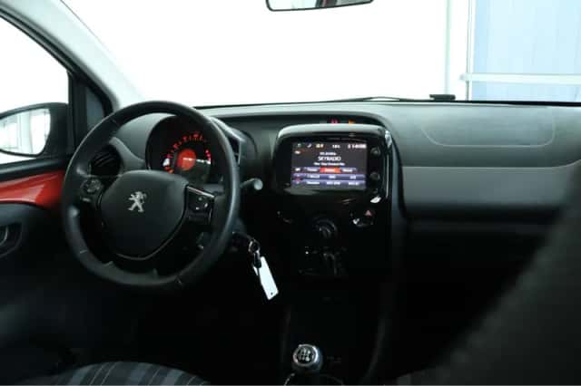 Peugeot 108 (2020) thumbnail 3