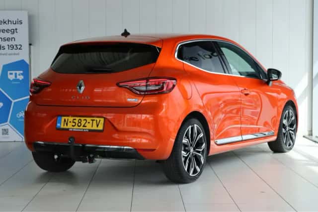 Renault Clio (2022) thumbnail 2