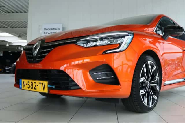 Renault Clio (2022) thumbnail 5