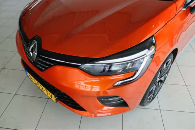 Renault Clio (2022) thumbnail 6