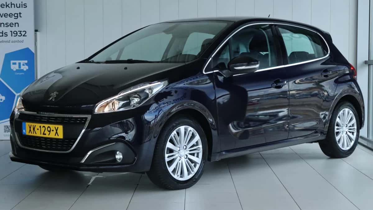 Peugeot 208 (2019) — foto 1