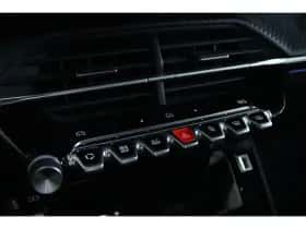 Peugeot e-2008 (2023) thumbnail 23