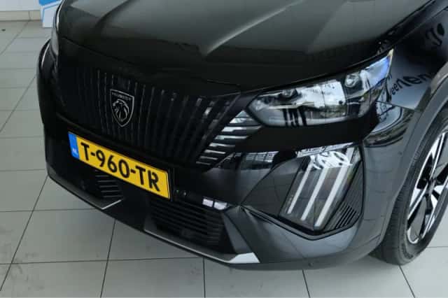Peugeot e-2008 (2023) thumbnail 6