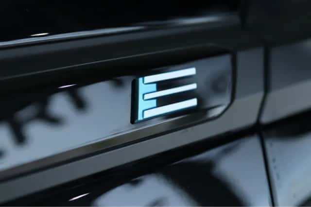 Peugeot e-2008 (2023) thumbnail 9