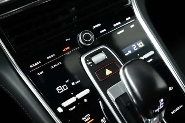 Porsche Panamera (2022) thumbnail 33