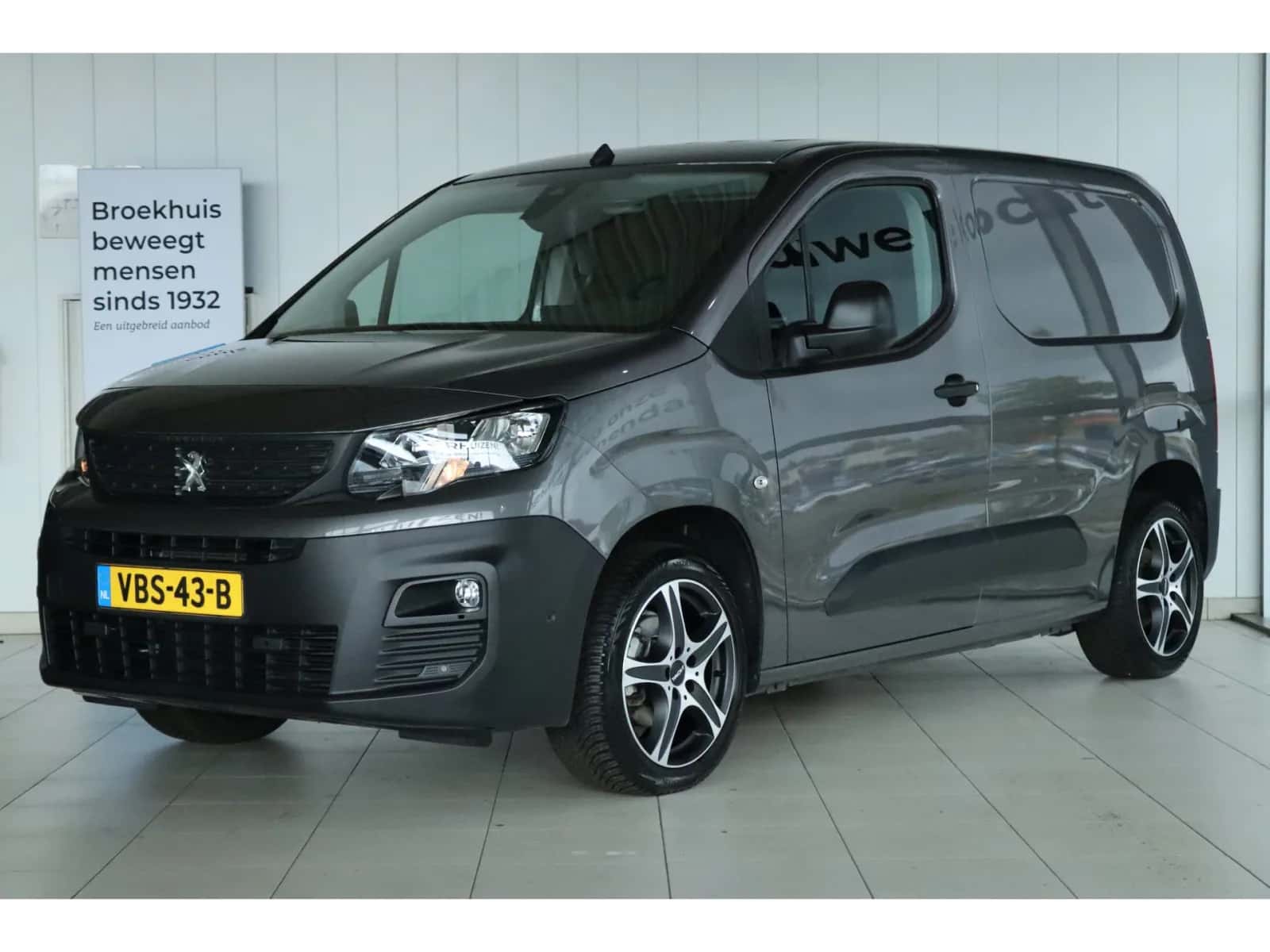Peugeot Partner (2019) — foto 1