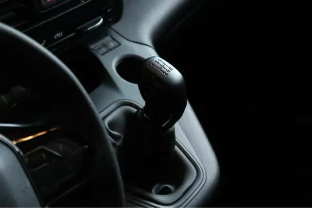 Peugeot Partner (2019) thumbnail 15