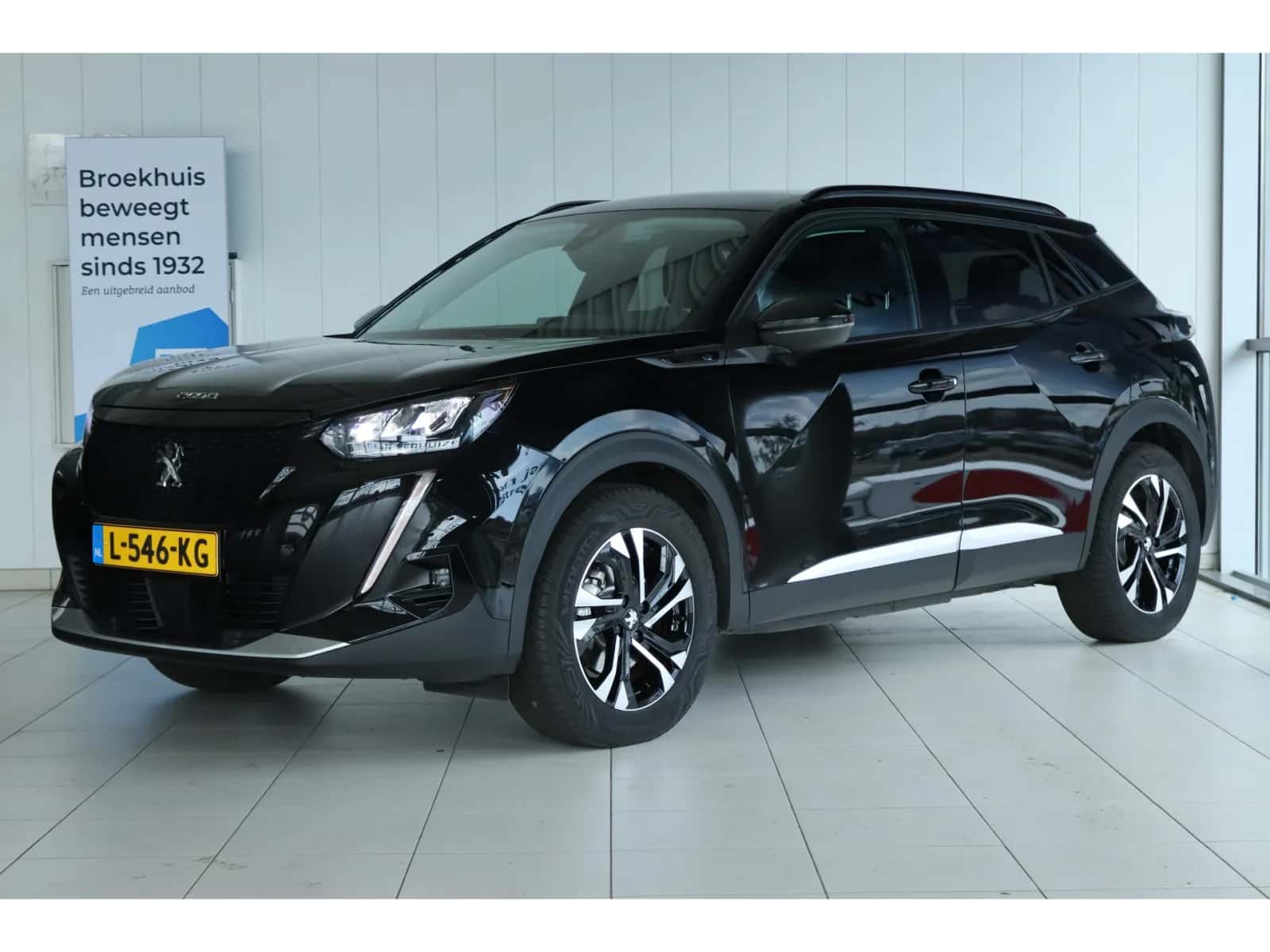 Peugeot e-2008 (2021) — foto 1