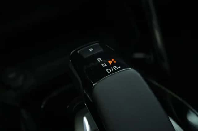 Peugeot e-2008 (2021) thumbnail 22