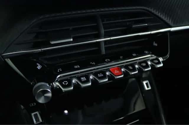 Peugeot e-2008 (2021) thumbnail 23