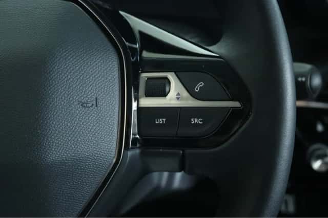 Peugeot e-2008 (2021) thumbnail 33