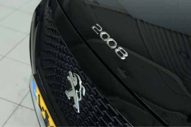 Peugeot e-2008 (2021) thumbnail 7