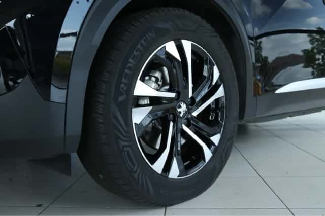 Peugeot e-2008 (2021) thumbnail 8