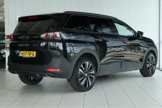 Peugeot 5008 (2023) thumbnail 2